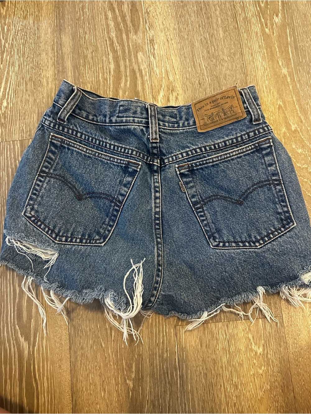 Vintage Levi’s Denim Shorts - Picture 3 of 5